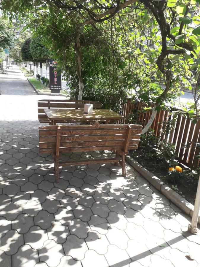 Отель Magnolia Agmashenebeli Кобулети Экстерьер фото